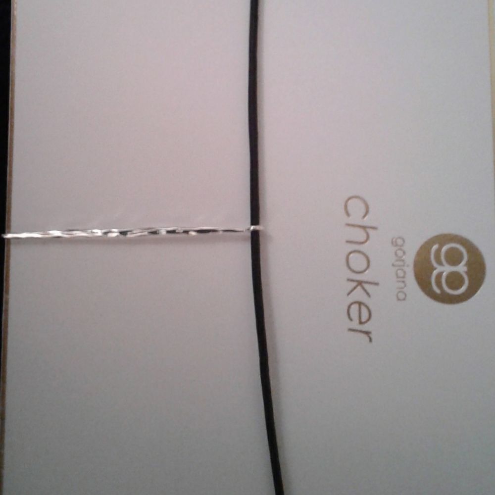 Live,love,layer choker